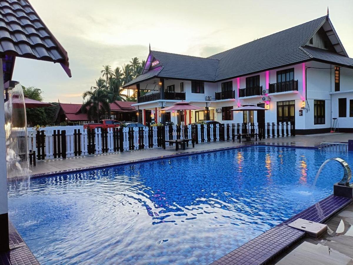 Villa Wanie Inn 士兆 外观 照片